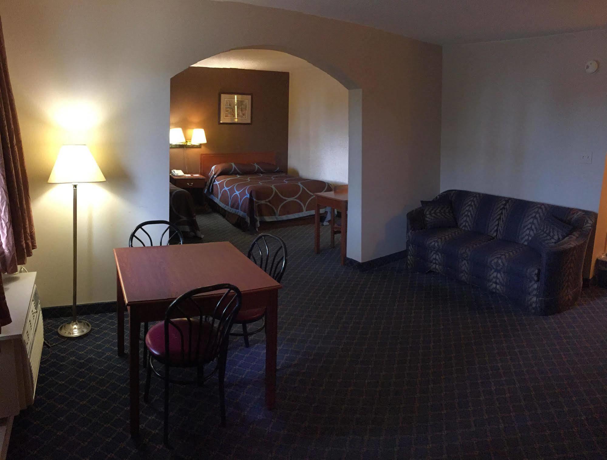 Ba Hotel Red Deer Exterior foto